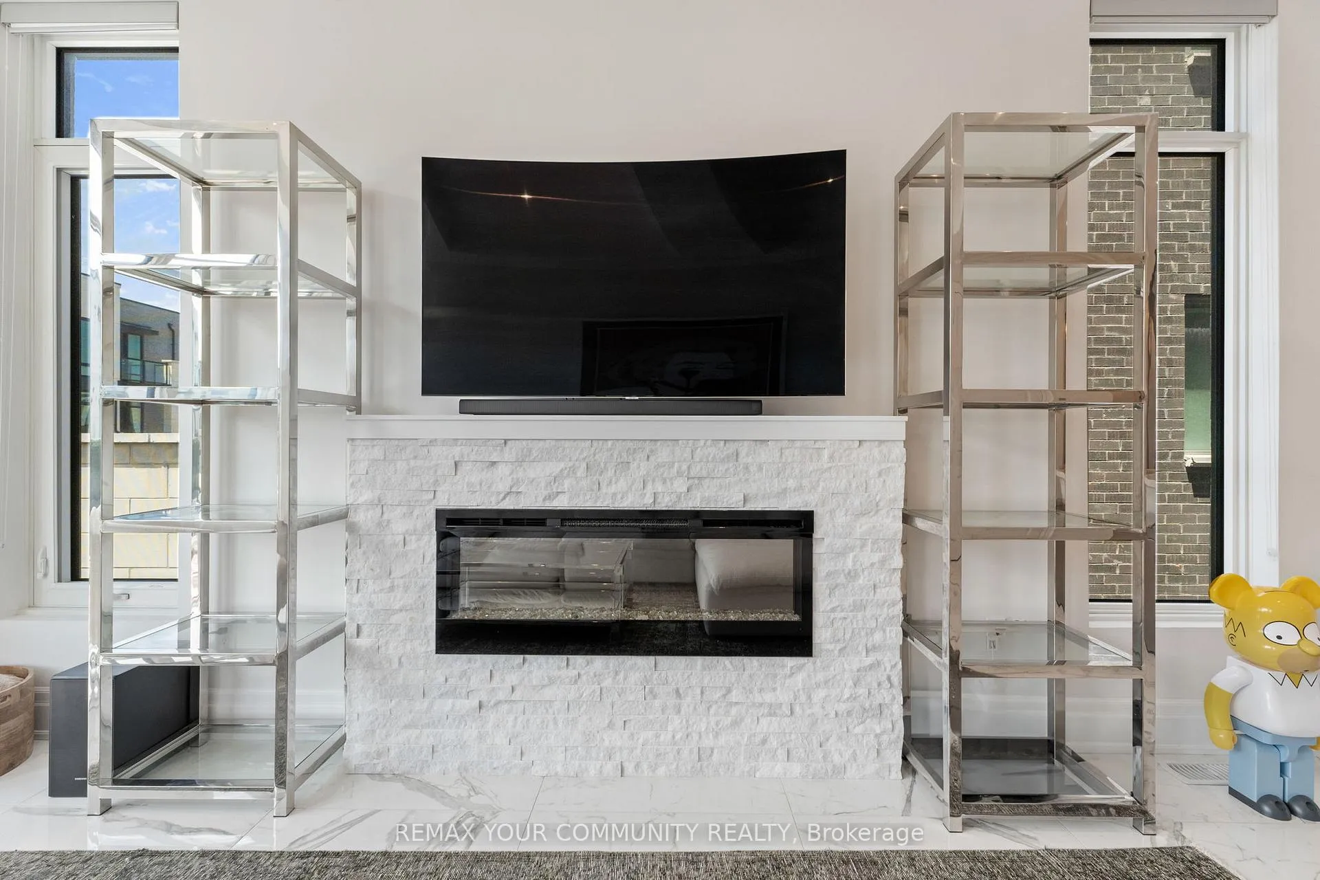Photo 17 of 40 Crimson Forest Drive, Vaughan, Patterson — HOMEH