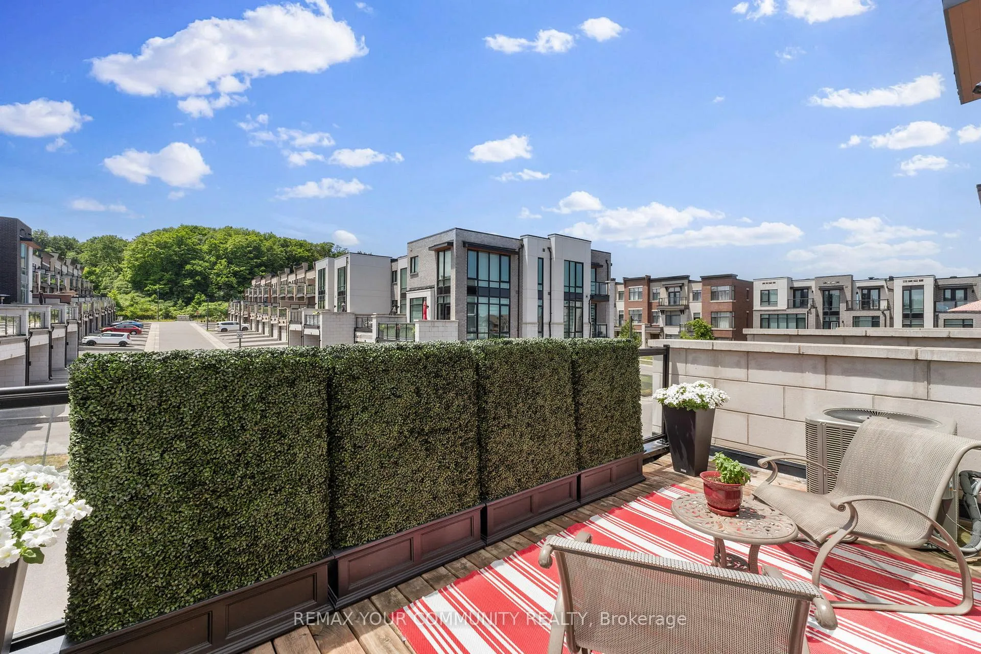 Photo 19 of 40 Crimson Forest Drive, Vaughan, Patterson — HOMEH