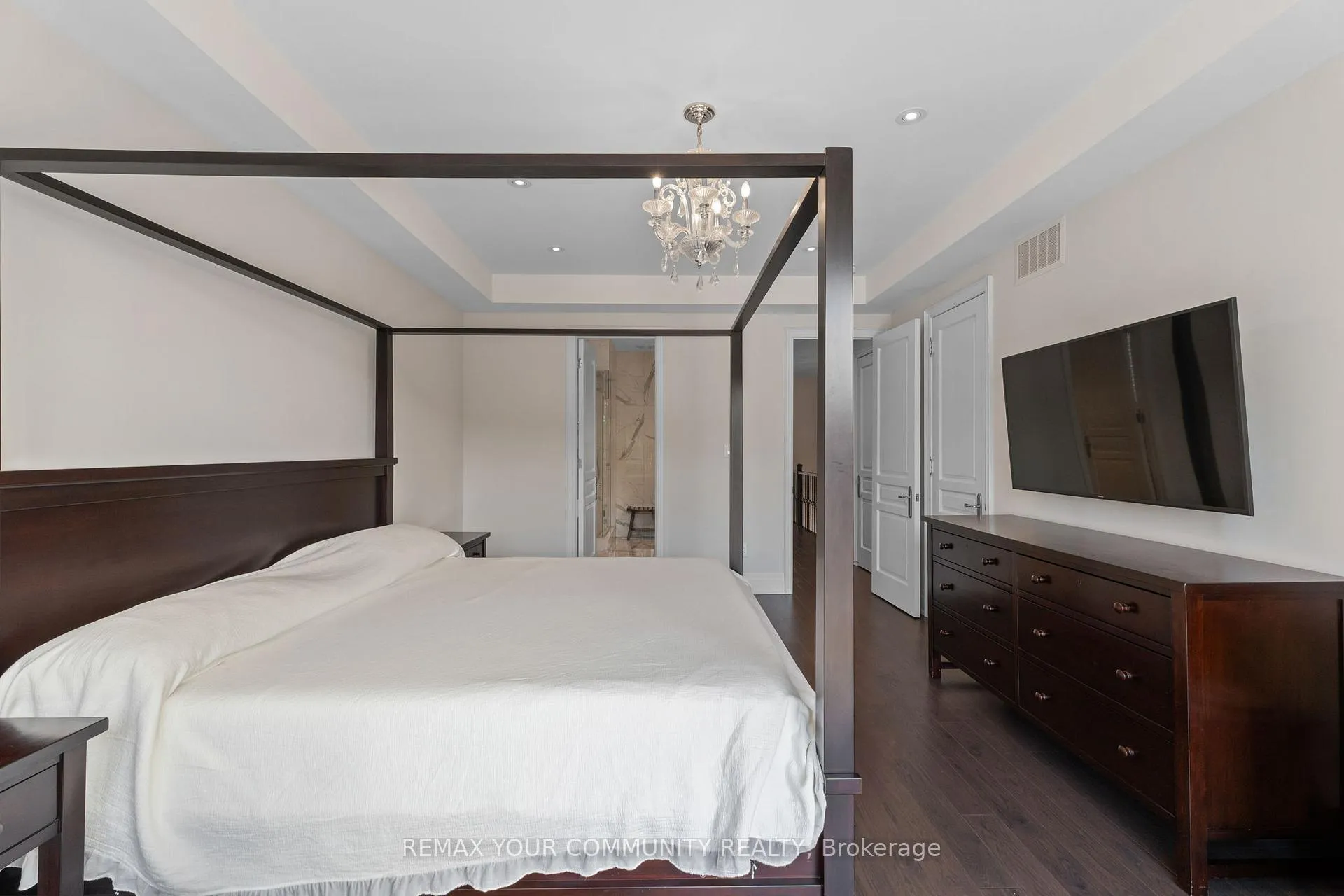 Photo 23 of 40 Crimson Forest Drive, Vaughan, Patterson — HOMEH