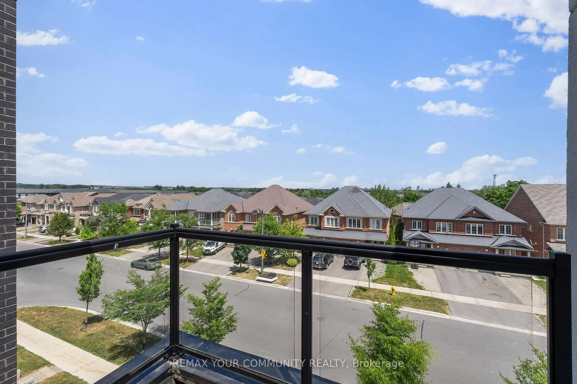 Photo 28 of 40 Crimson Forest Drive, Vaughan, Patterson — HOMEH