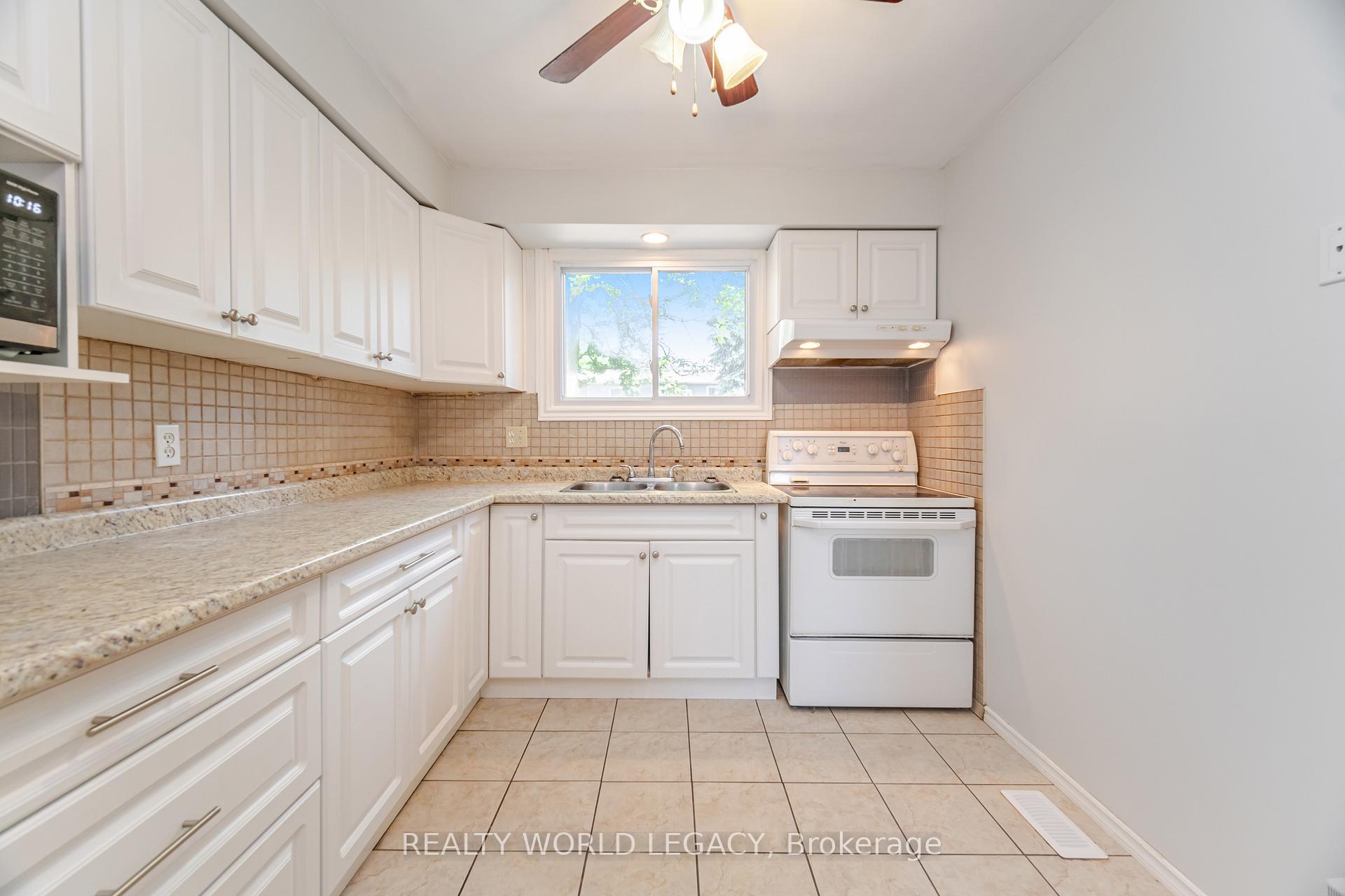 Photo 10 of Unit 23, 281 Bluevale Street N, Waterloo — HOMEH