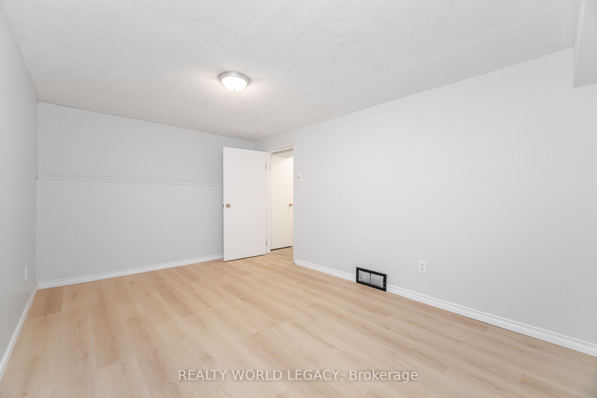 Photo 30 of Unit 23, 281 Bluevale Street N, Waterloo — HOMEH