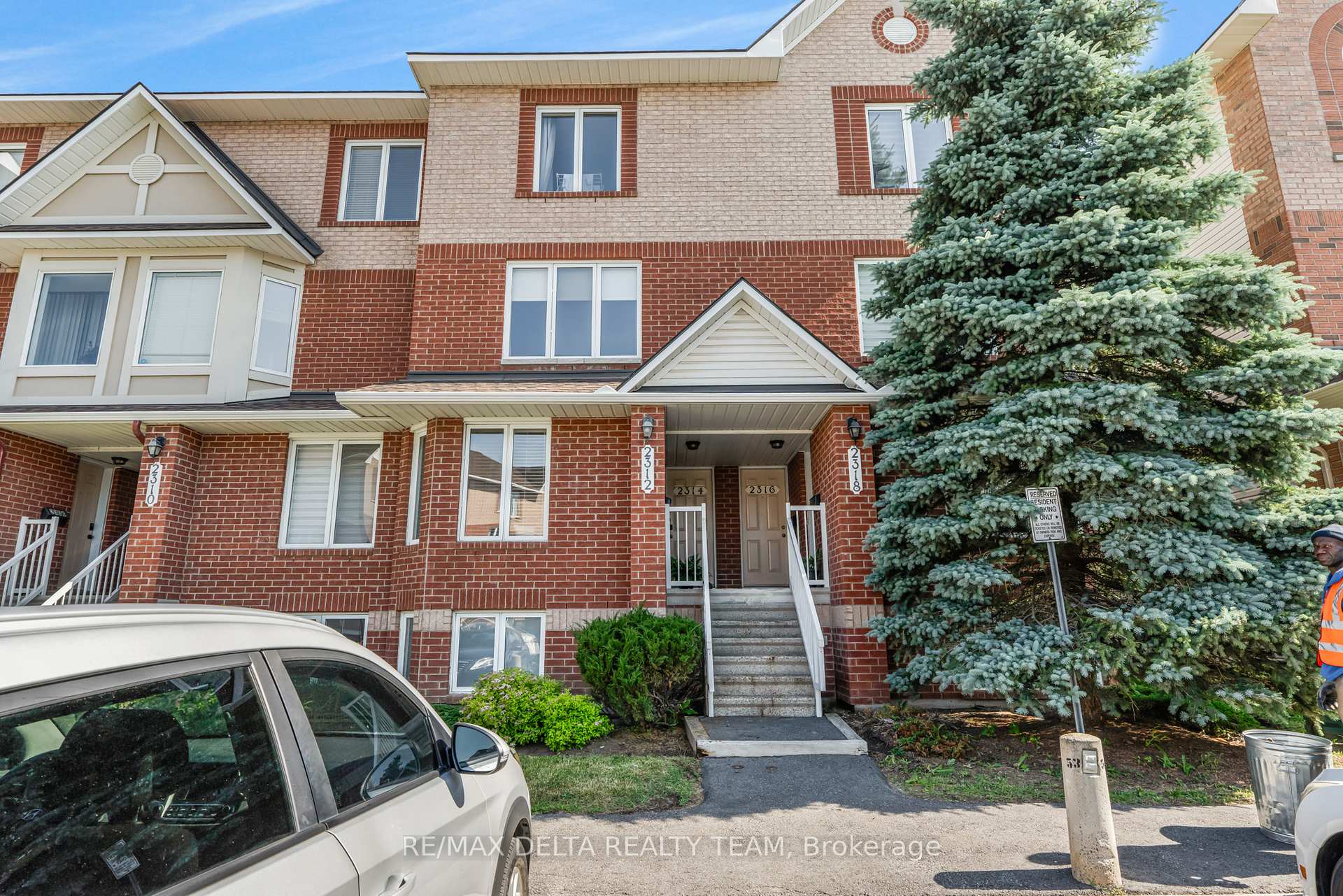 Photo 2 of 2312 Bois Vert Place, Ottawa, Avalon East — HOMEH