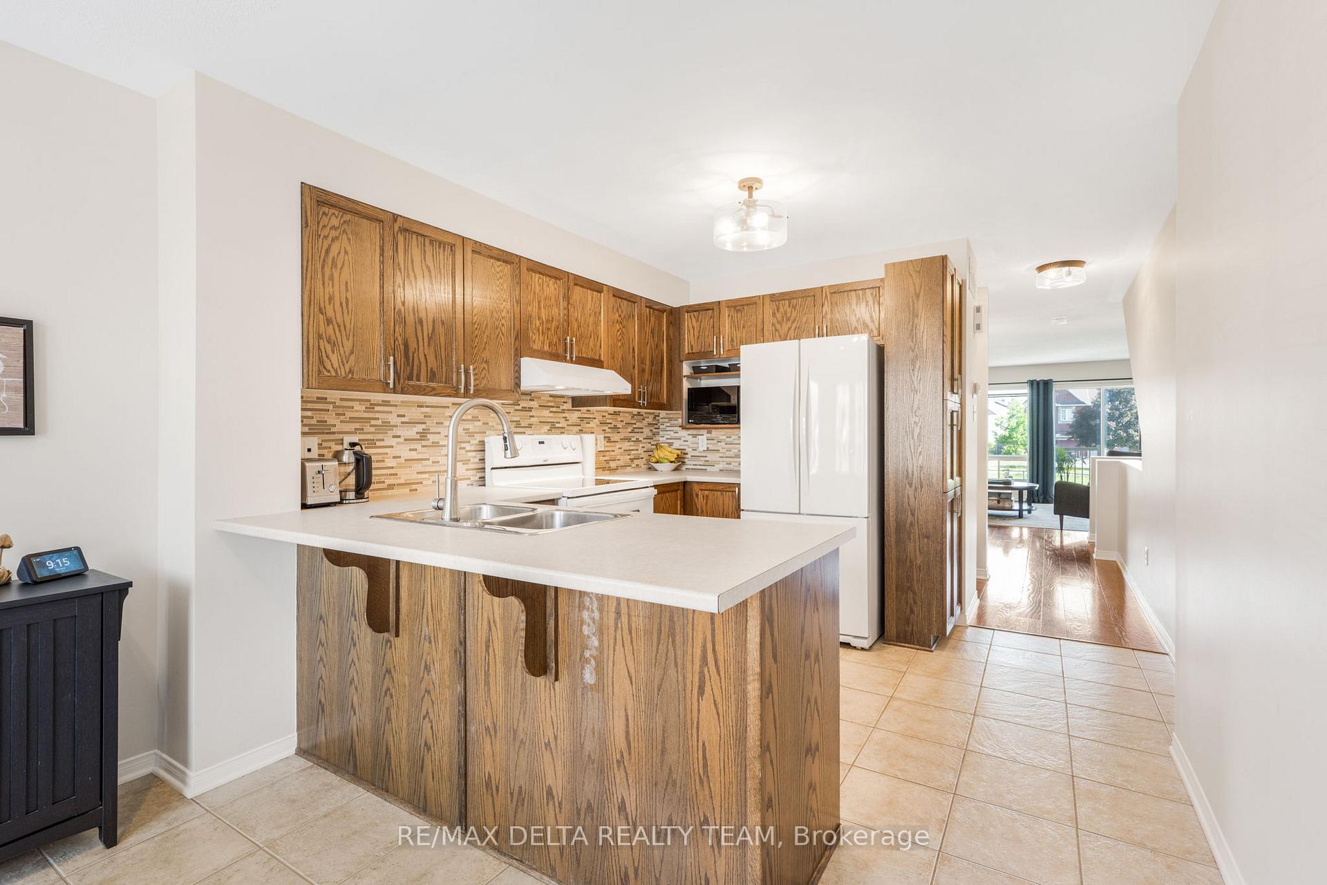 Photo 6 of 2312 Bois Vert Place, Ottawa, Avalon East — HOMEH