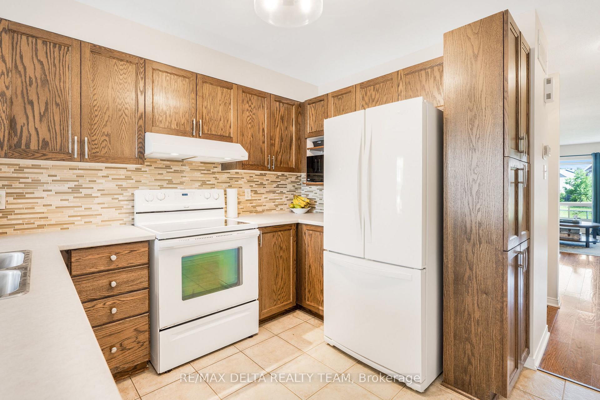 Photo 8 of 2312 Bois Vert Place, Ottawa, Avalon East — HOMEH
