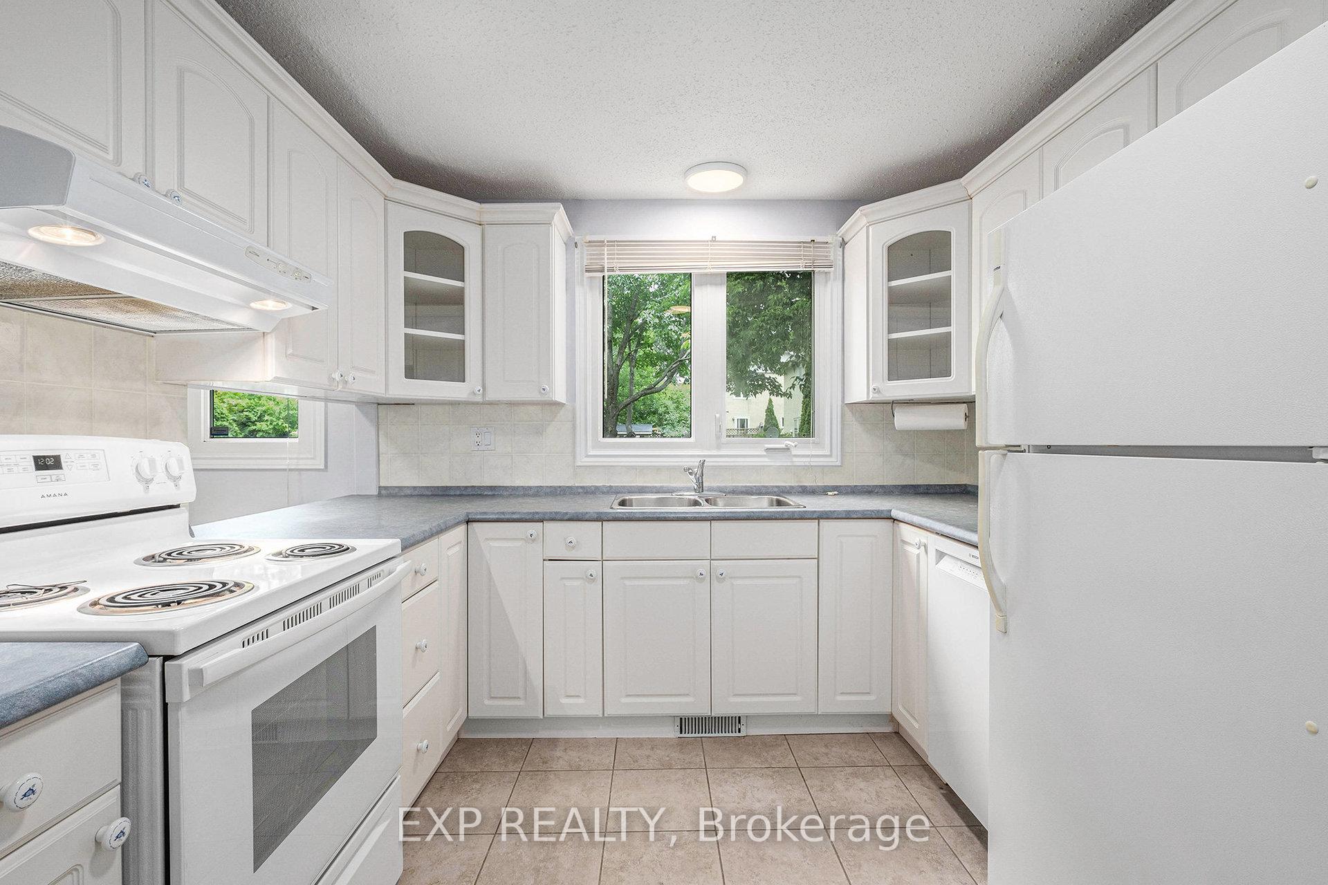Photo 9 of 75 Chesterton Drive, Ottawa, Borden Farm/Stewart Farm/Carleton Heights/Parkwood Hills — HOMEH