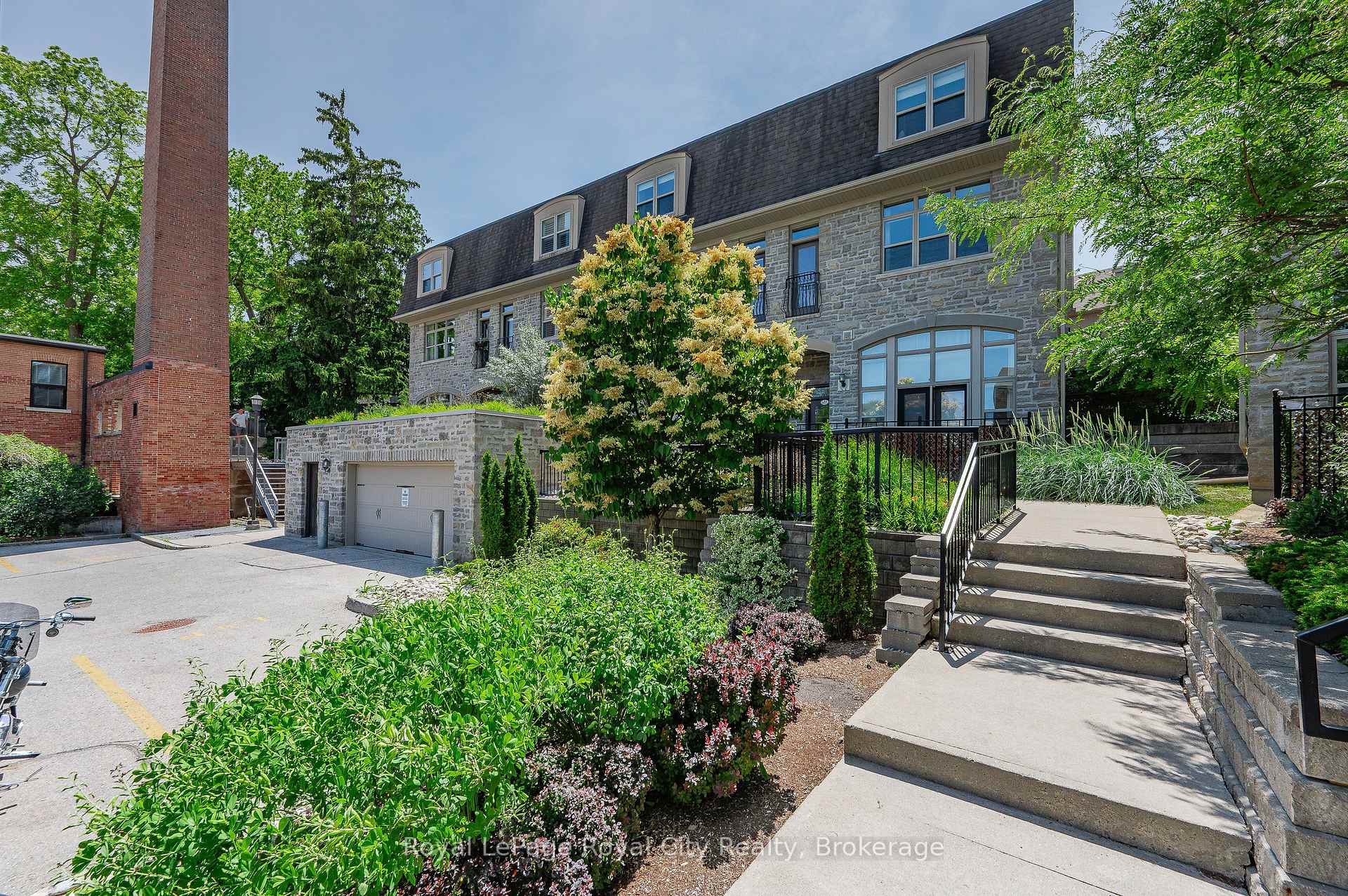 Photo 4 of 62B Cardigan Street, Guelph, Downtown — HOMEH