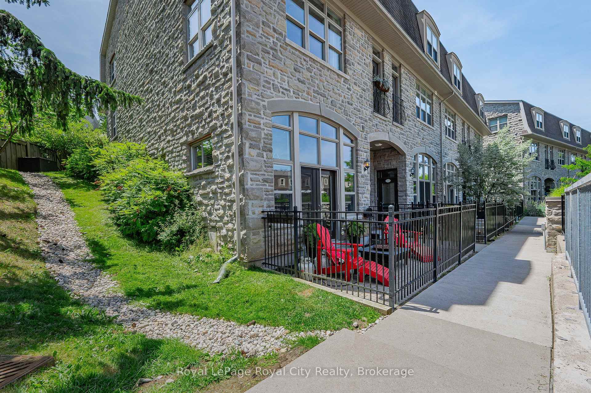 Photo 8 of 62B Cardigan Street, Guelph, Downtown — HOMEH