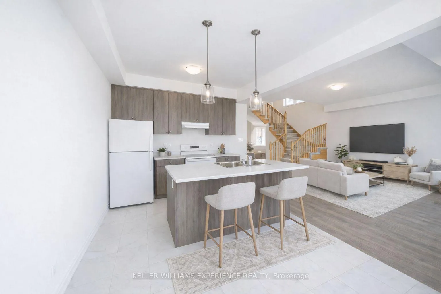 Photo 4 of 4 Shapira Avenue, Wasaga Beach — HOMEH