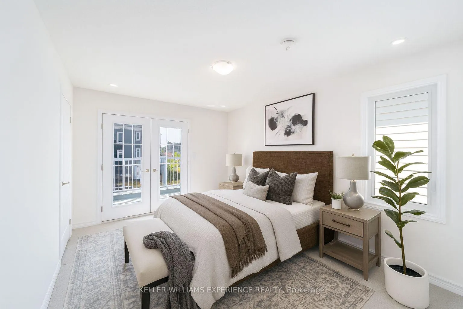 Photo 8 of 4 Shapira Avenue, Wasaga Beach — HOMEH