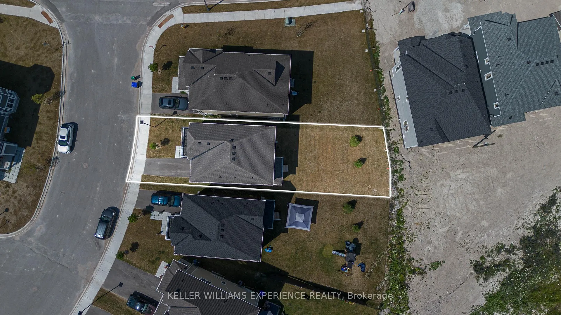 Photo 15 of 4 Shapira Avenue, Wasaga Beach — HOMEH
