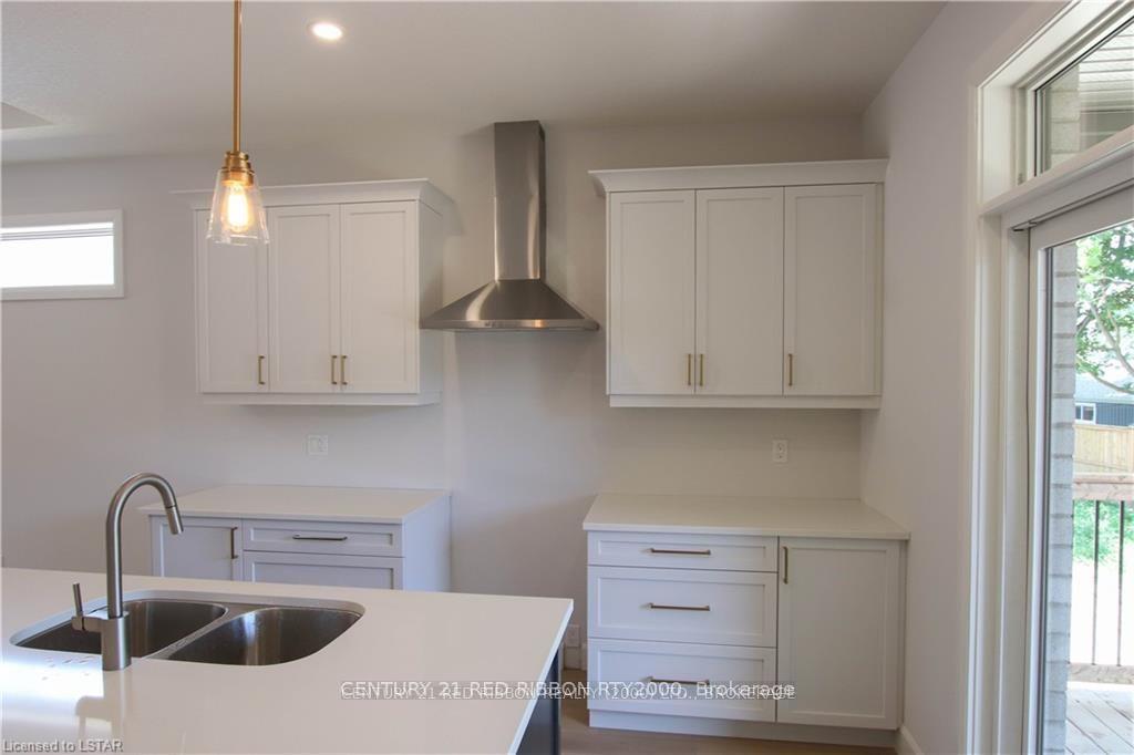 Photo 6 of Unit 49, 22701 Adelaide Road, Strathroy-Caradoc, Mount Brydges — HOMEH