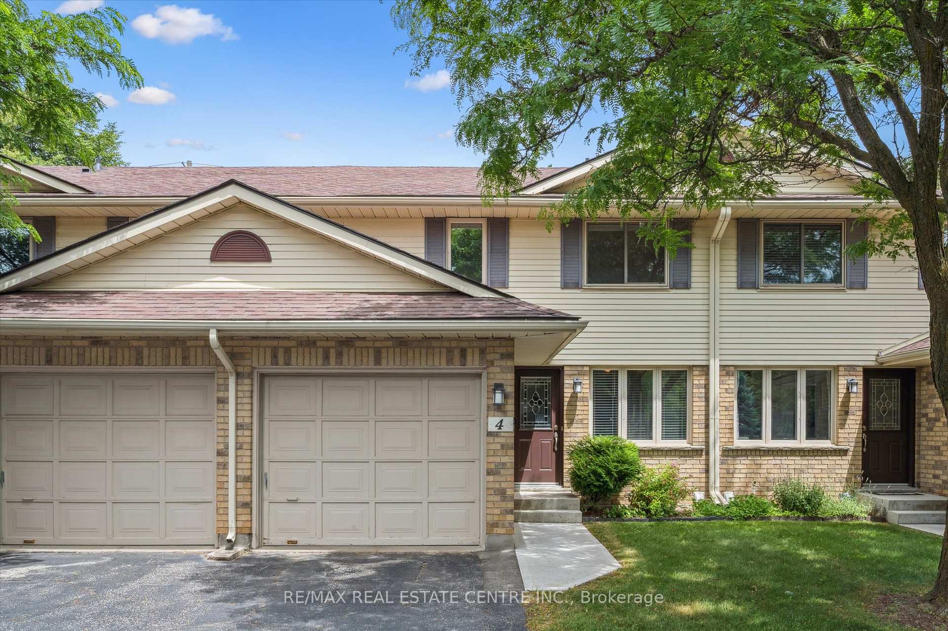 Photo 1 of Unit 4, 375 Kingscourt Drive, Waterloo — HOMEH