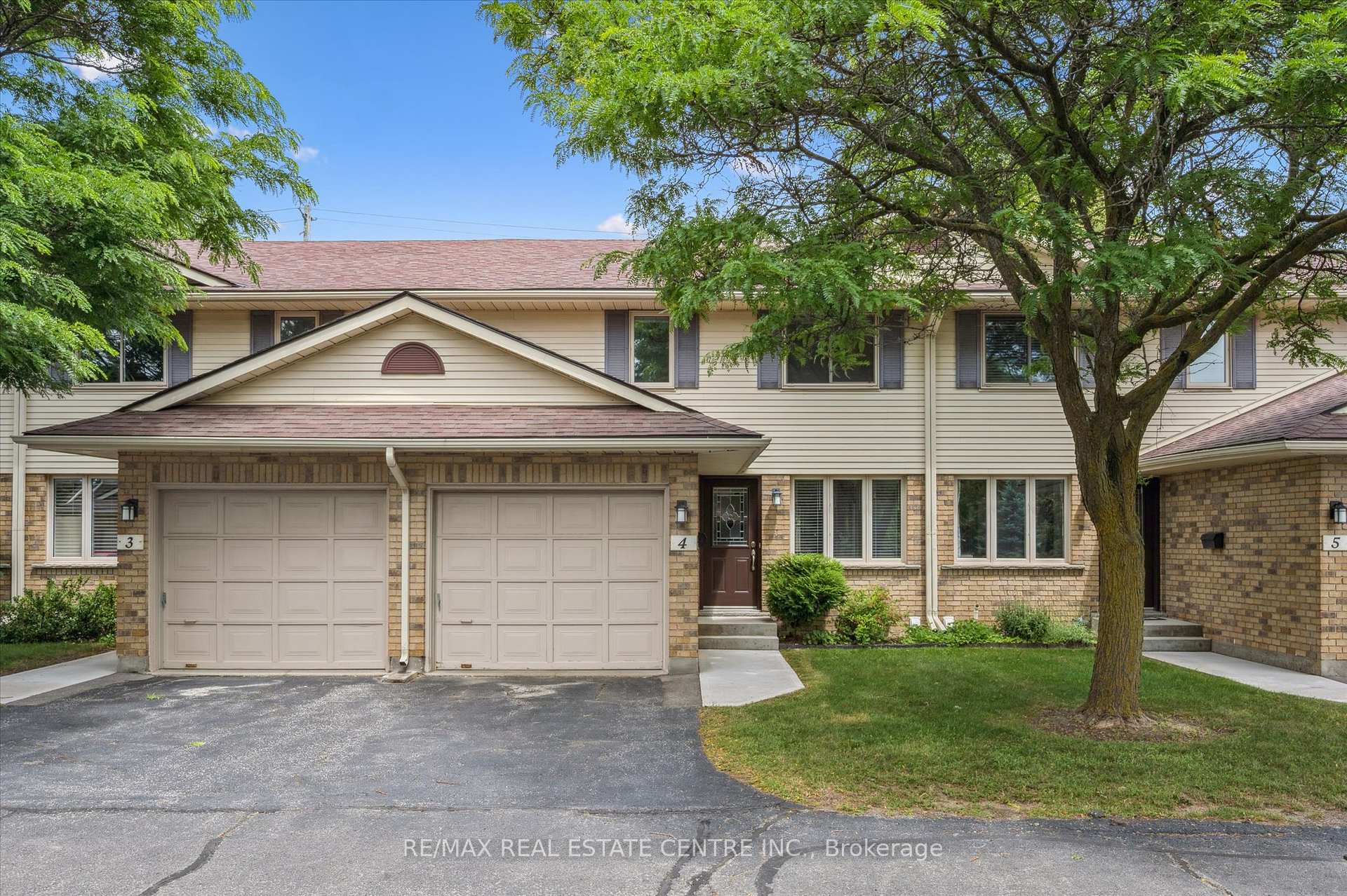 Photo 2 of Unit 4, 375 Kingscourt Drive, Waterloo — HOMEH