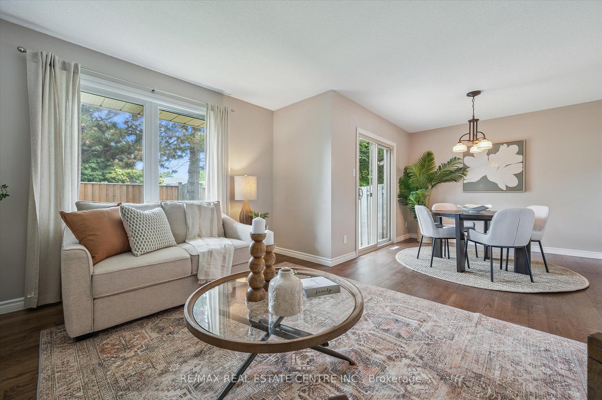 Photo 6 of Unit 4, 375 Kingscourt Drive, Waterloo — HOMEH