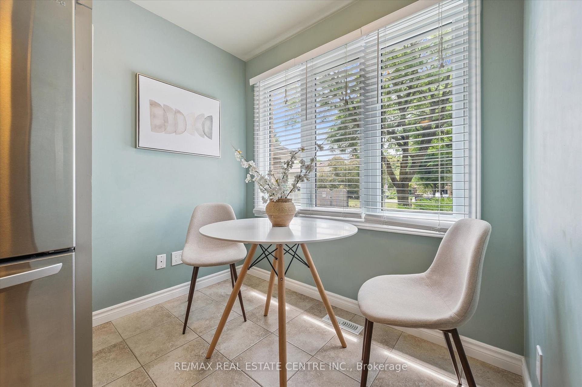 Photo 10 of Unit 4, 375 Kingscourt Drive, Waterloo — HOMEH