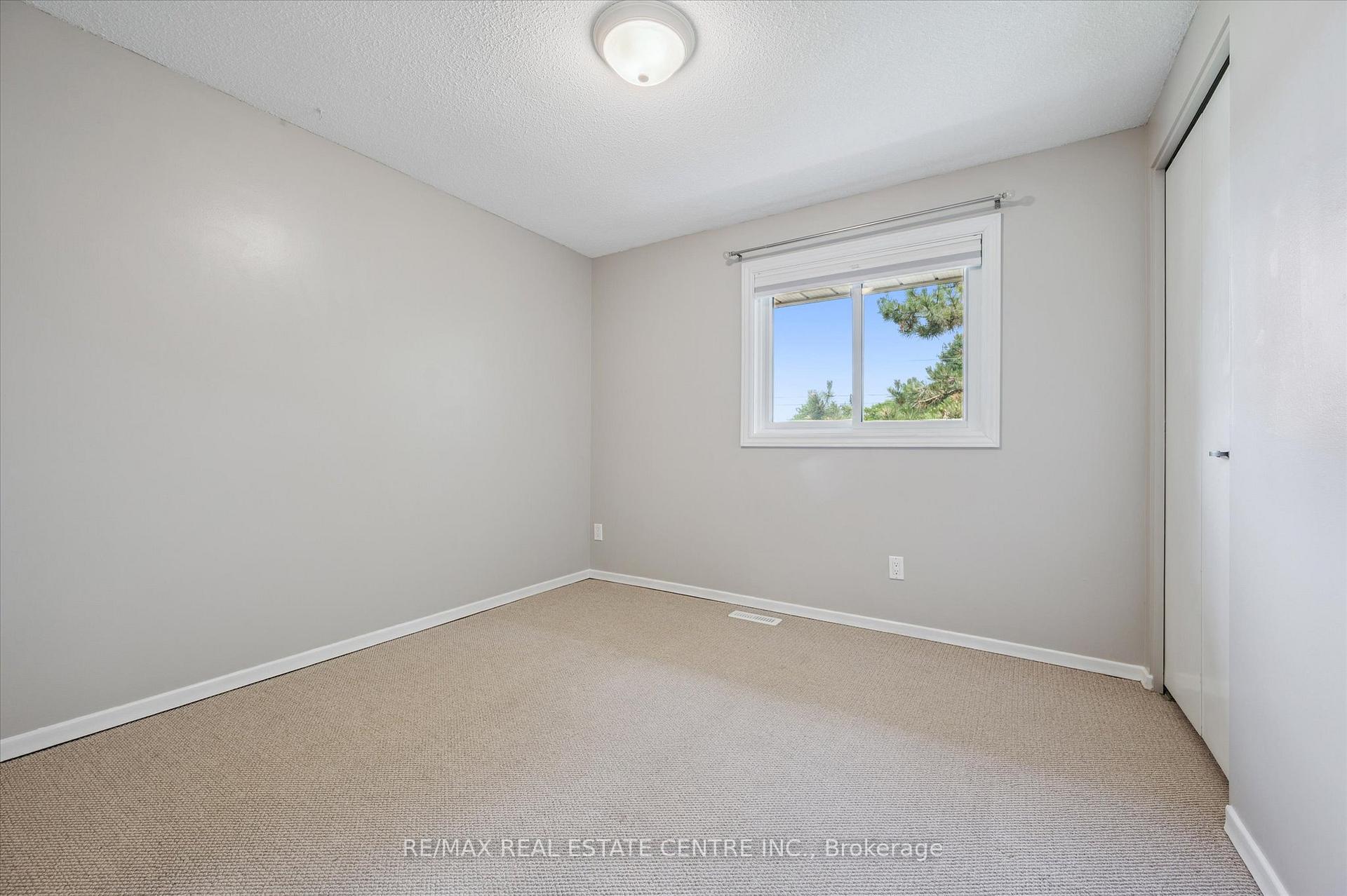 Photo 17 of Unit 4, 375 Kingscourt Drive, Waterloo — HOMEH