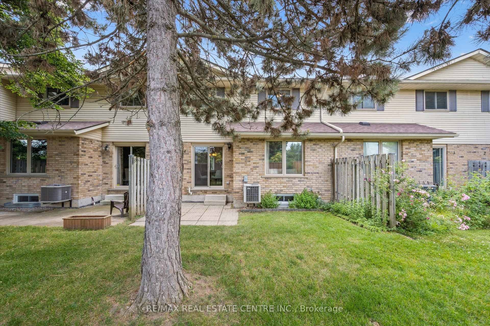 Photo 25 of Unit 4, 375 Kingscourt Drive, Waterloo — HOMEH