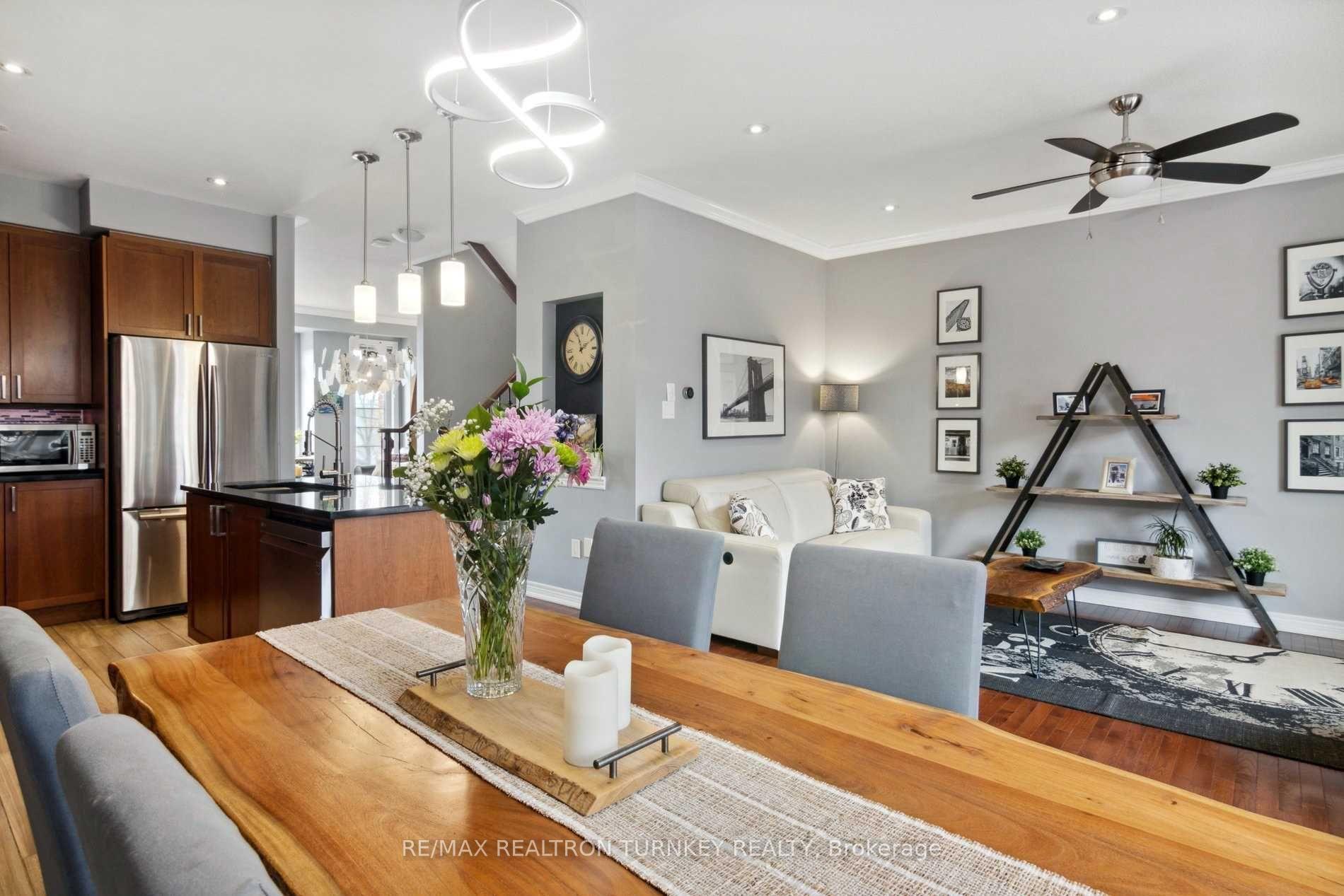 Photo 10 of 133 Zokol Drive, Aurora, Bayview Northeast — HOMEH
