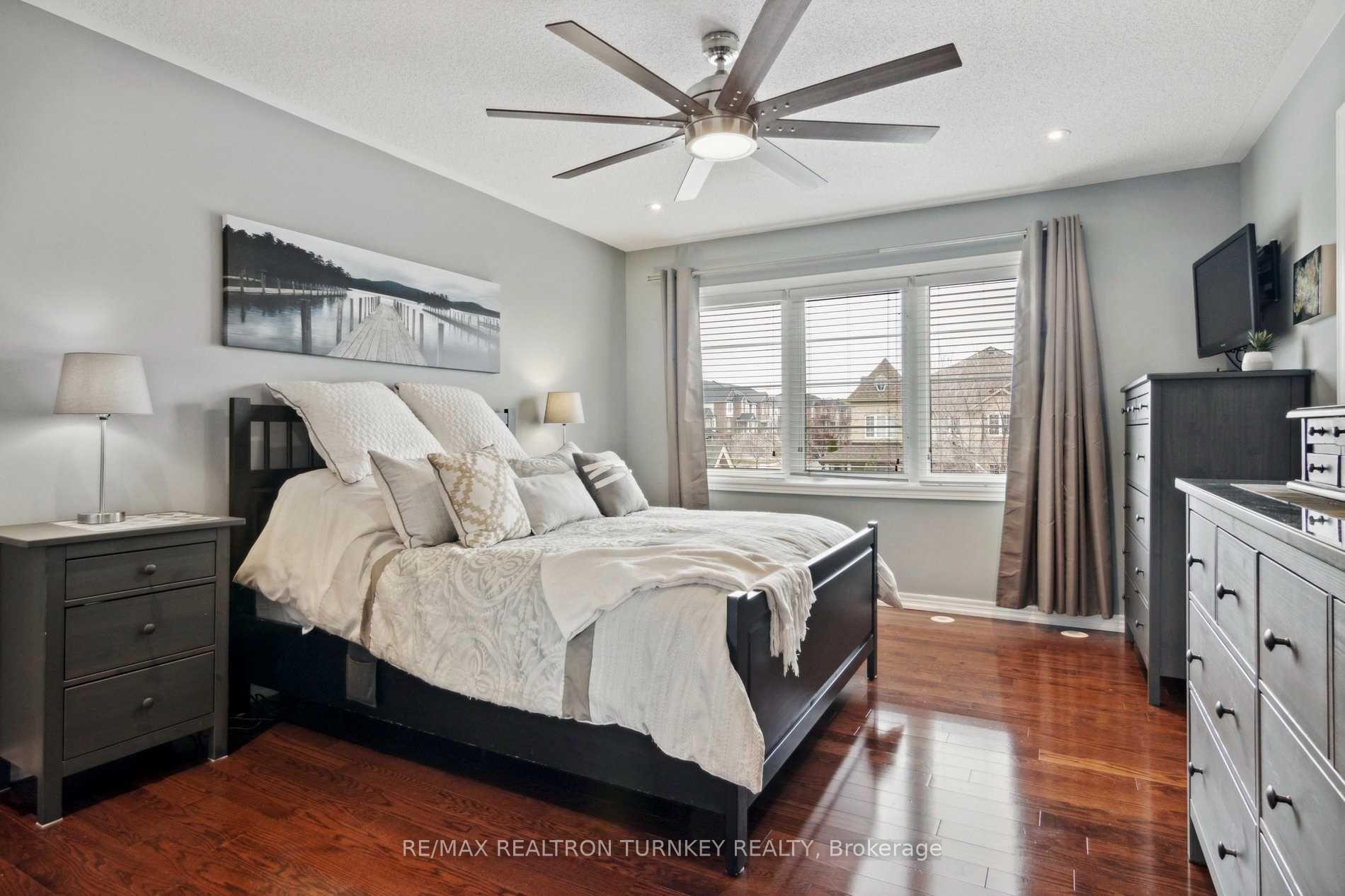 Photo 17 of 133 Zokol Drive, Aurora, Bayview Northeast — HOMEH