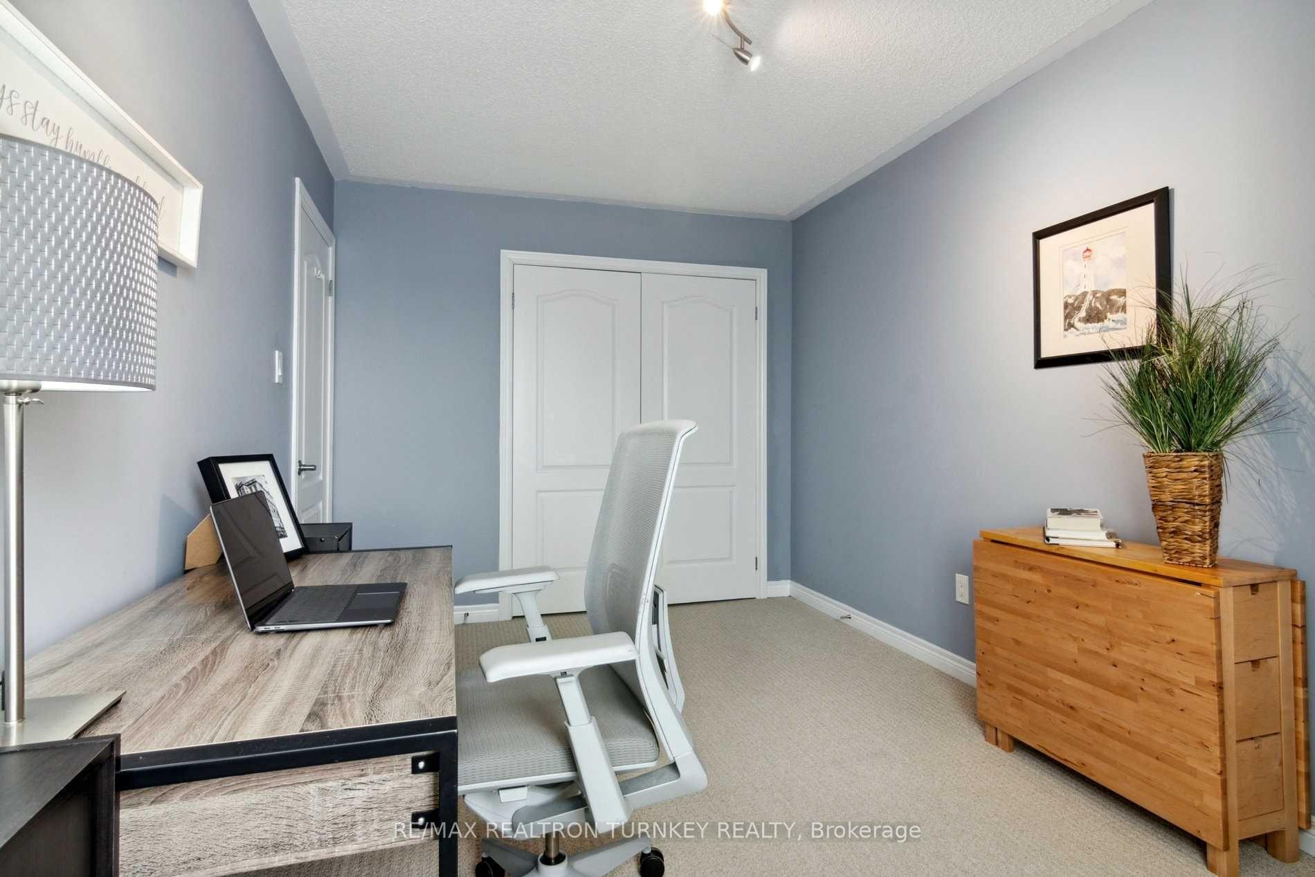 Photo 21 of 133 Zokol Drive, Aurora, Bayview Northeast — HOMEH