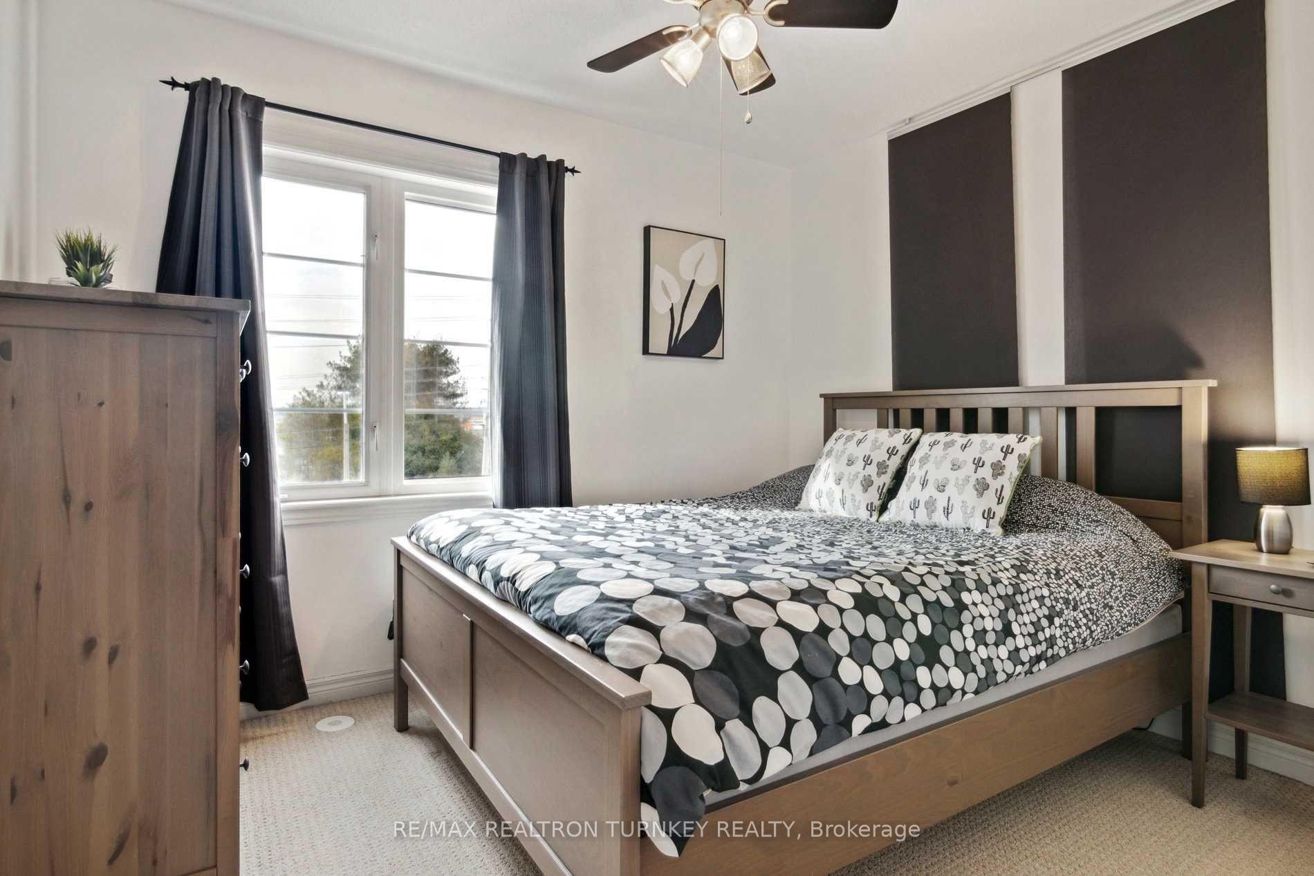 Photo 22 of 133 Zokol Drive, Aurora, Bayview Northeast — HOMEH