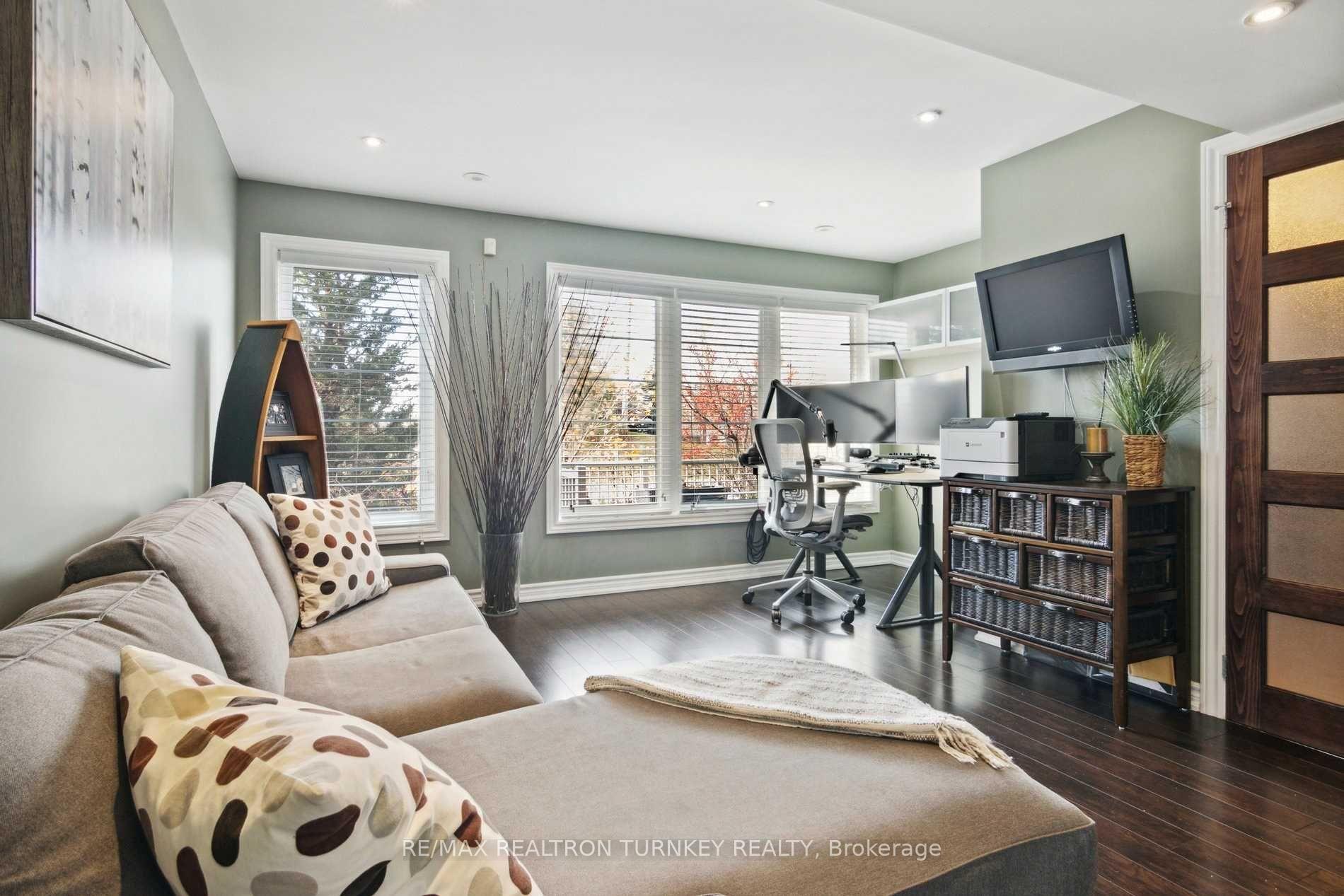 Photo 29 of 133 Zokol Drive, Aurora, Bayview Northeast — HOMEH