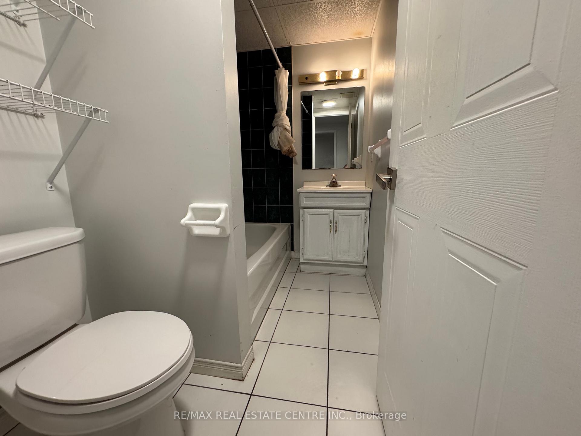 Photo 8 of Unit 49, 180 Marksam Road, Guelph, Willow West/Sugarbush/West Acres — HOMEH