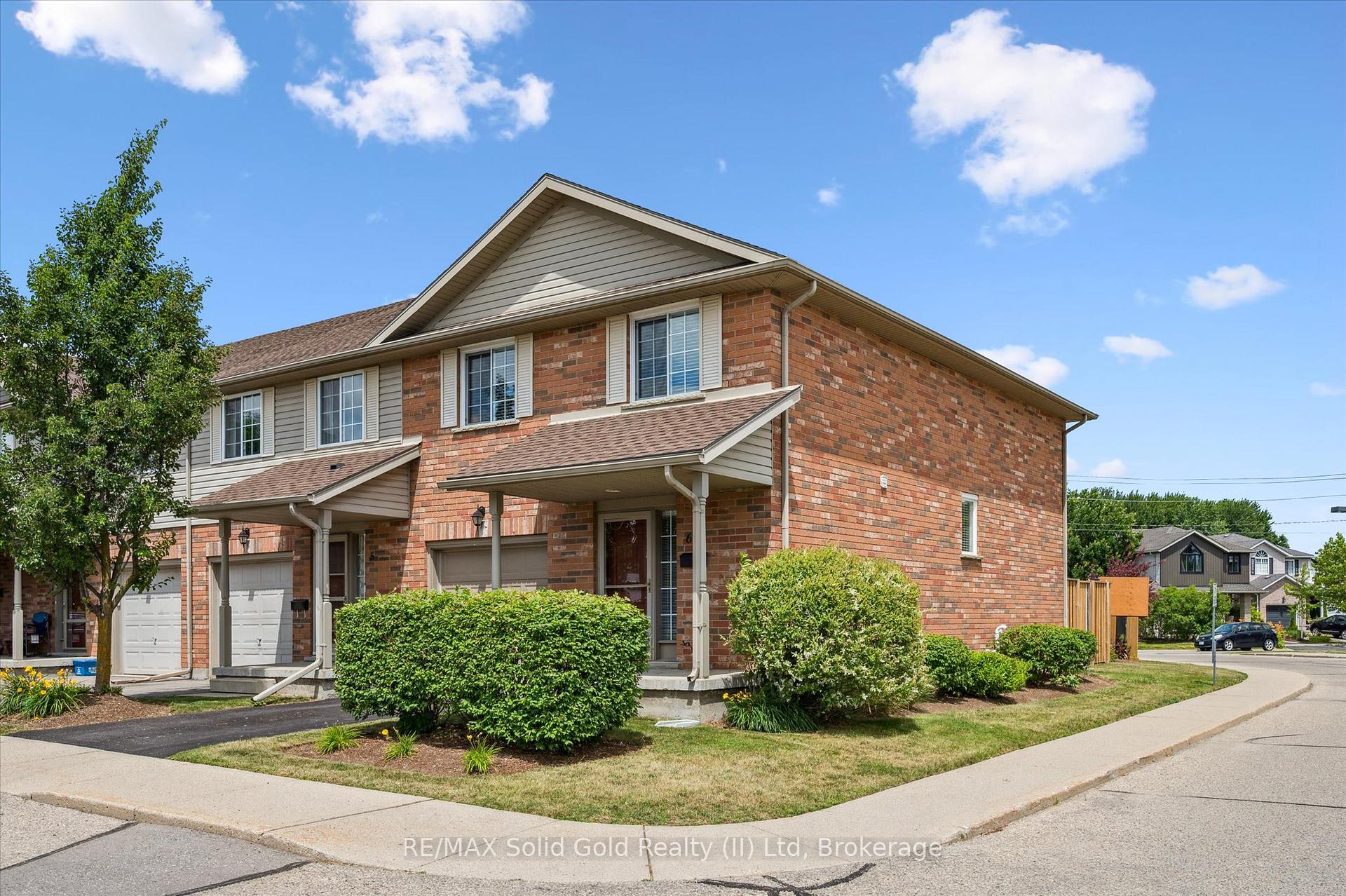 Photo 3 of Unit 6, 15 Gregg Court, Kitchener — HOMEH