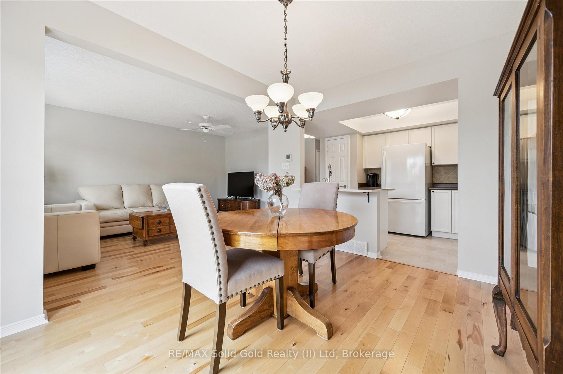 Photo 15 of Unit 6, 15 Gregg Court, Kitchener — HOMEH