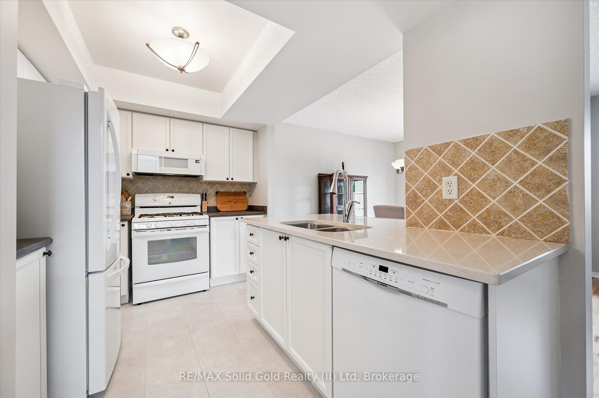 Photo 18 of Unit 6, 15 Gregg Court, Kitchener — HOMEH