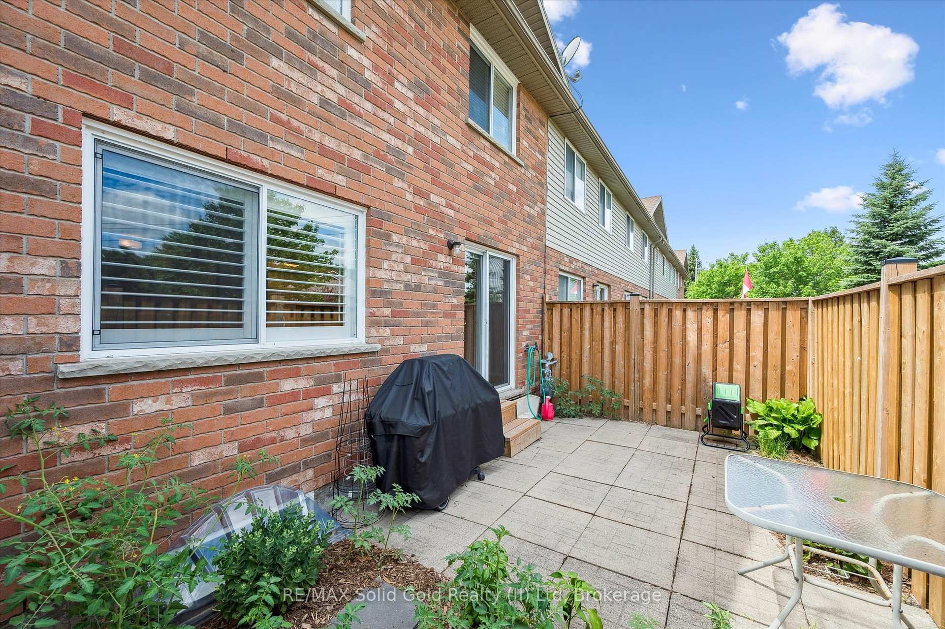 Photo 37 of Unit 6, 15 Gregg Court, Kitchener — HOMEH