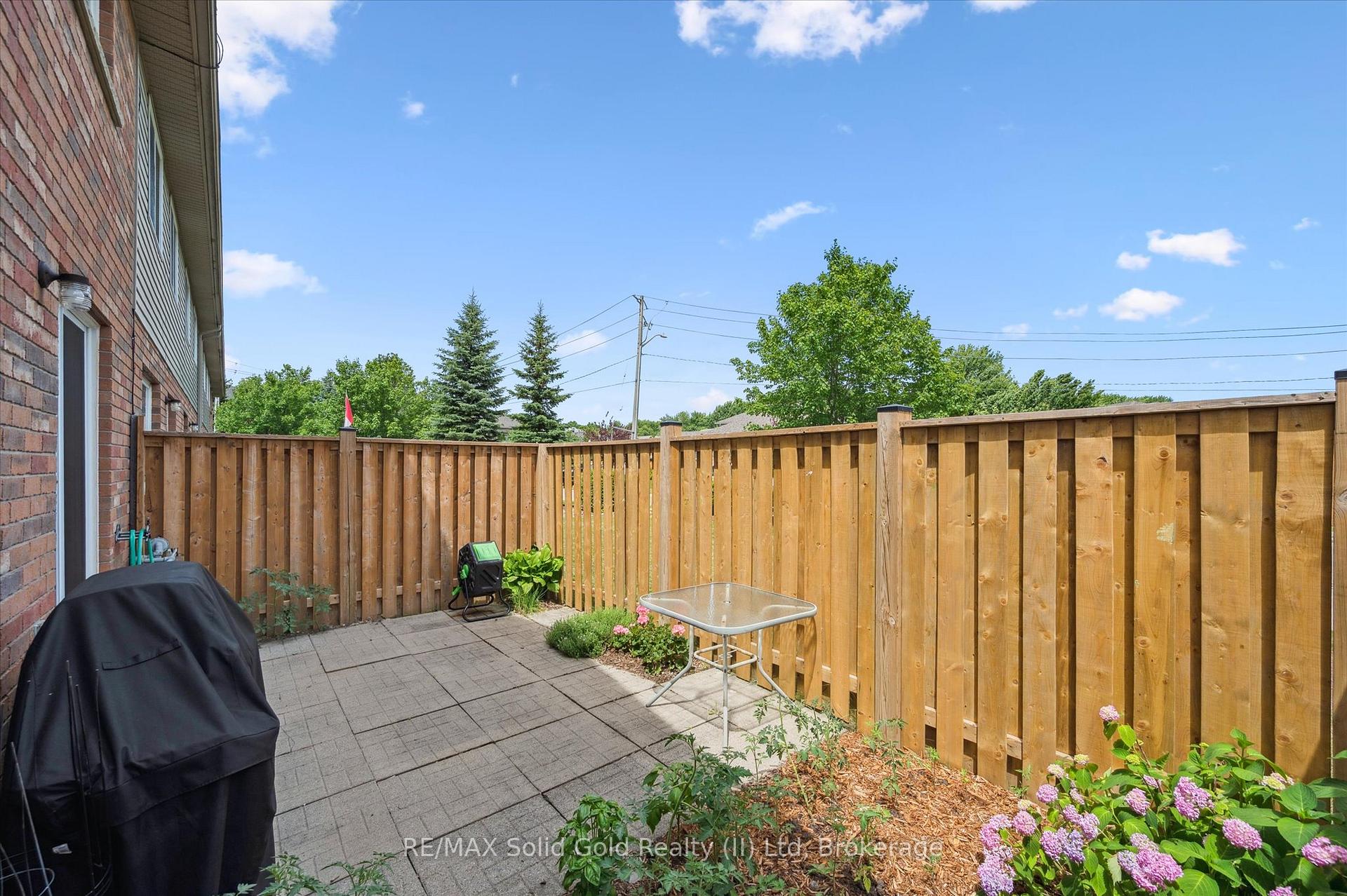 Photo 38 of Unit 6, 15 Gregg Court, Kitchener — HOMEH