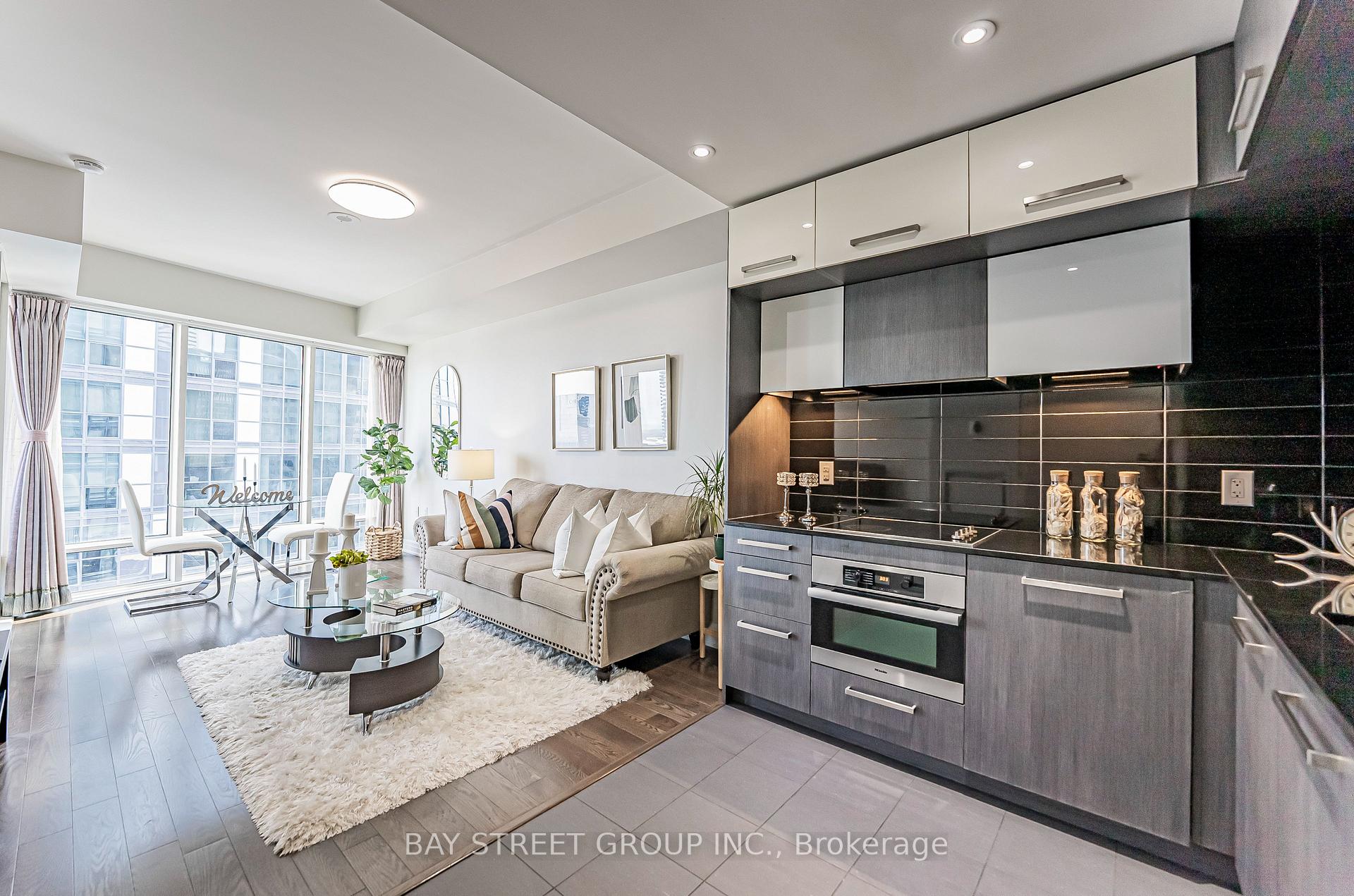Photo 6 of Unit 2712, 8 The Esplanade, Toronto, Waterfront Communities — HOMEH