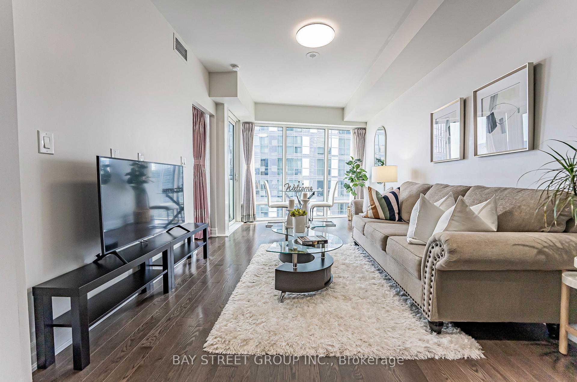 Photo 3 of Unit 2712, 8 The Esplanade, Toronto, Waterfront Communities — HOMEH