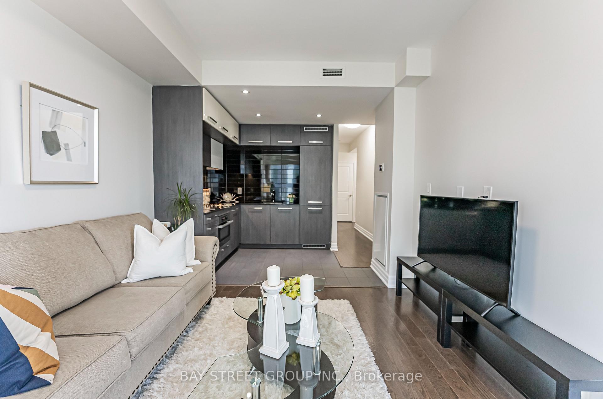 Photo 10 of Unit 2712, 8 The Esplanade, Toronto, Waterfront Communities — HOMEH