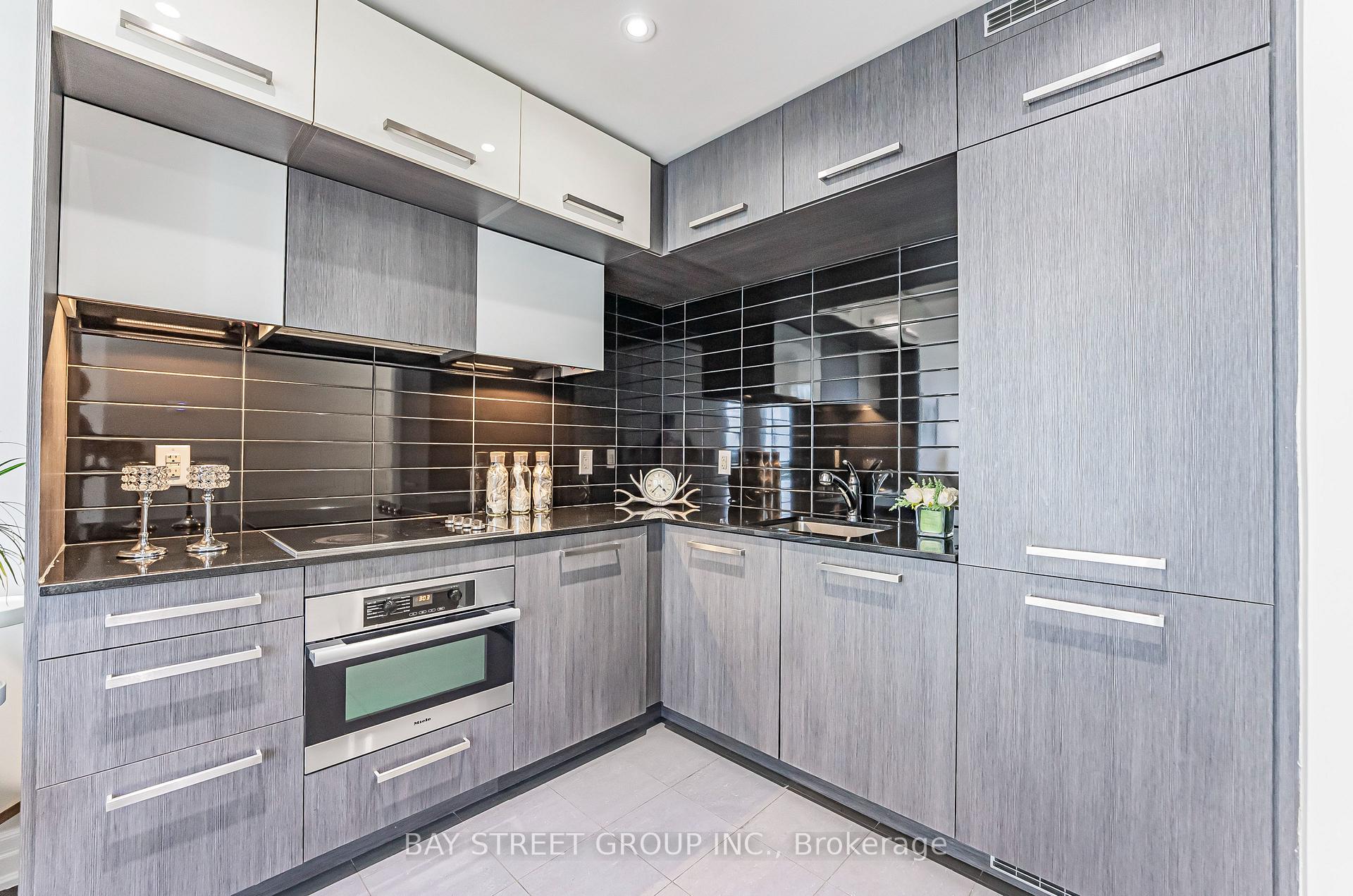 Photo 24 of Unit 2712, 8 The Esplanade, Toronto, Waterfront Communities — HOMEH