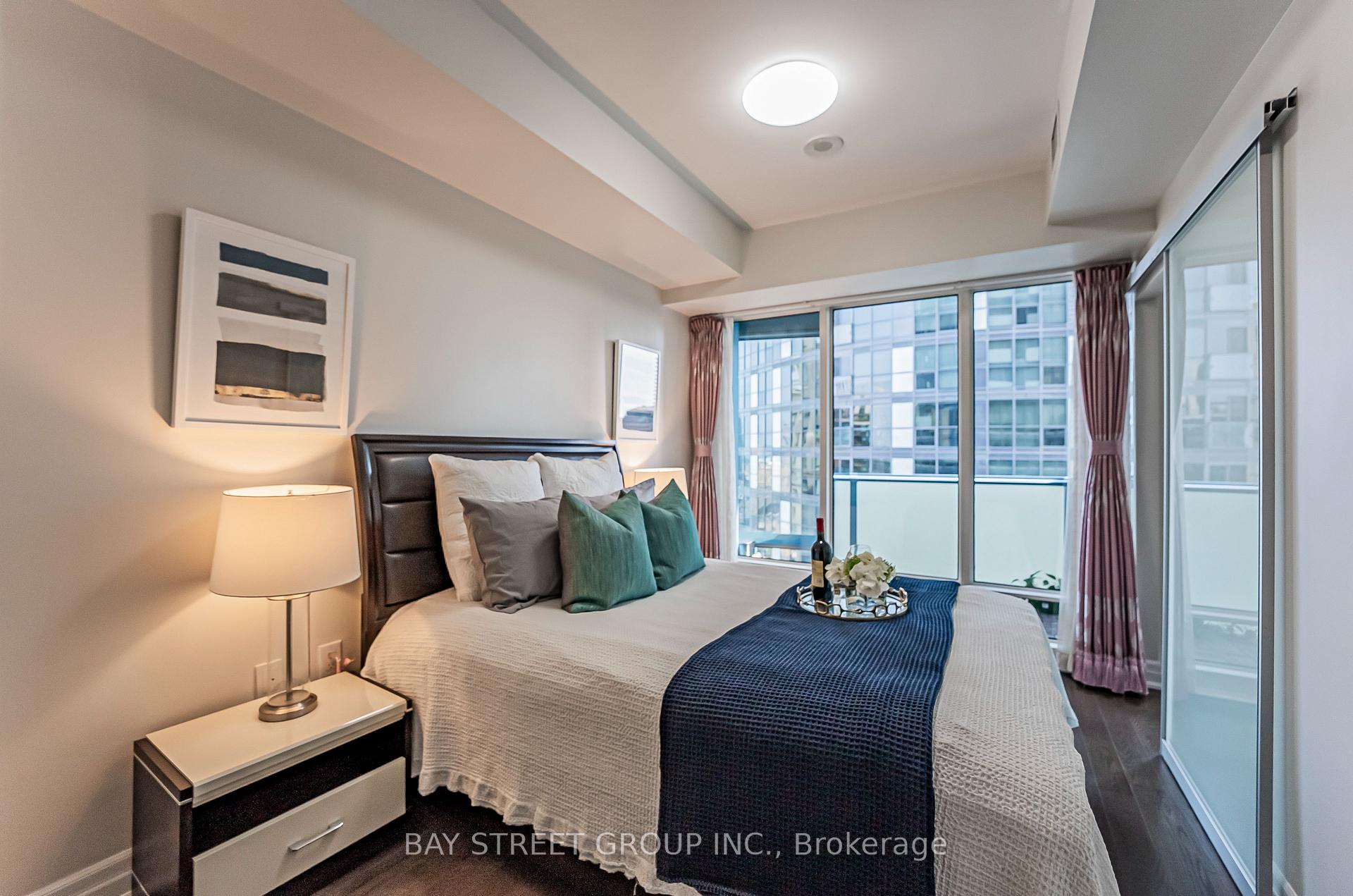 Photo 16 of Unit 2712, 8 The Esplanade, Toronto, Waterfront Communities — HOMEH