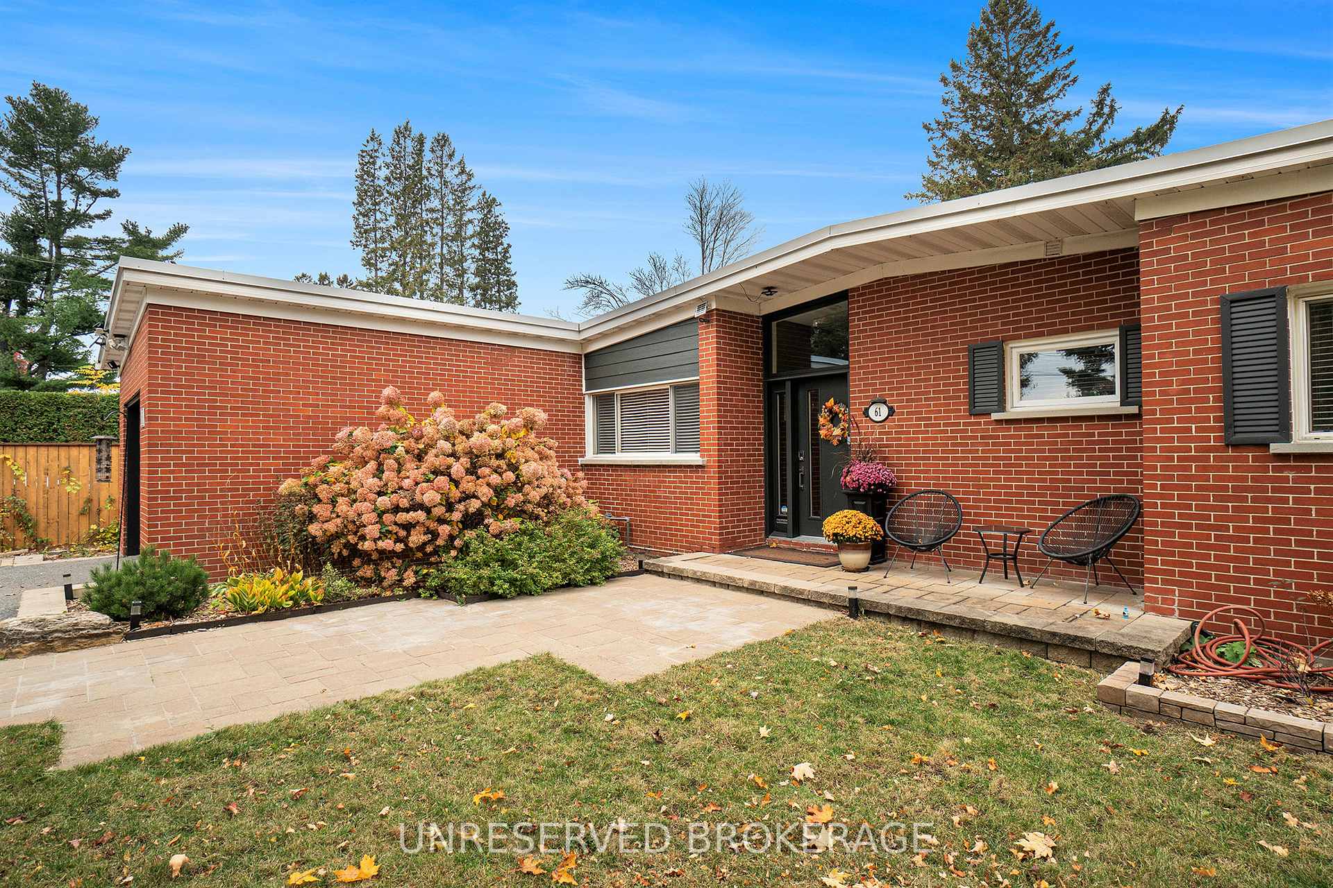 Photo 2 of 61 Promenade Avenue, Ottawa, Pineglen/Country Place — HOMEH