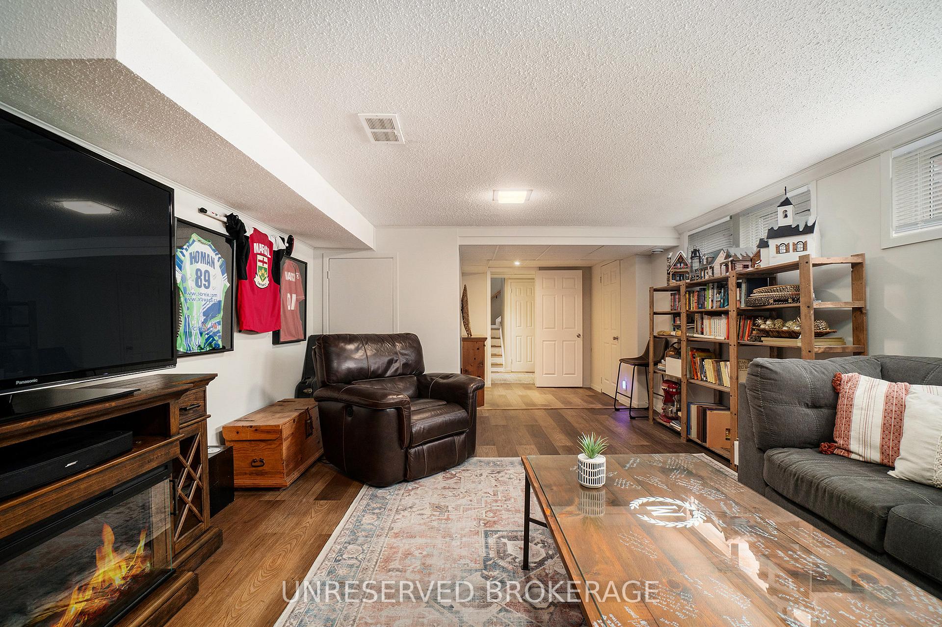 Photo 14 of 61 Promenade Avenue, Ottawa, Pineglen/Country Place — HOMEH