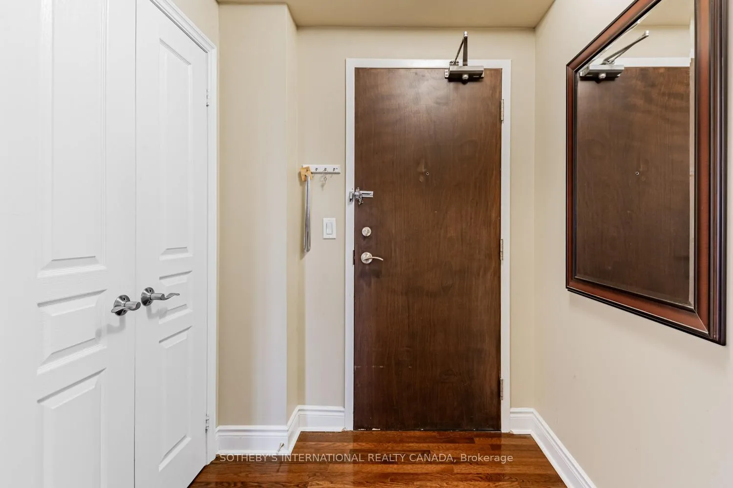 Photo 2 of Unit 907, 10 Delisle Avenue, Toronto, Yonge-St. Clair — HOMEH