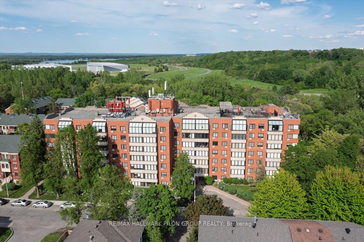 Photo 2 of Unit 613, 225 Alvin Road, Ottawa, Manor Park — HOMEH