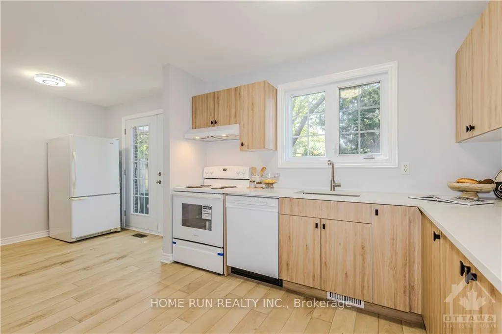 Photo 18 of 382 Kintyre, Ottawa, Carleton Square — HOMEH