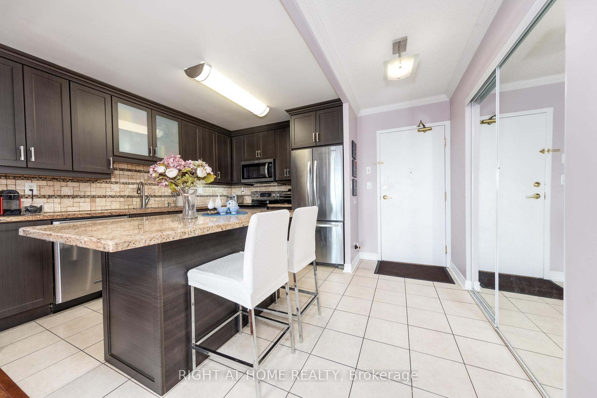 Photo 3 of Unit 510, 745 New Westminster Drive, Vaughan, Brownridge — HOMEH
