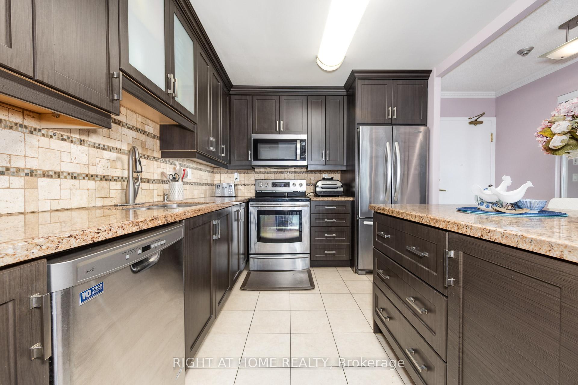 Photo 7 of Unit 510, 745 New Westminster Drive, Vaughan, Brownridge — HOMEH