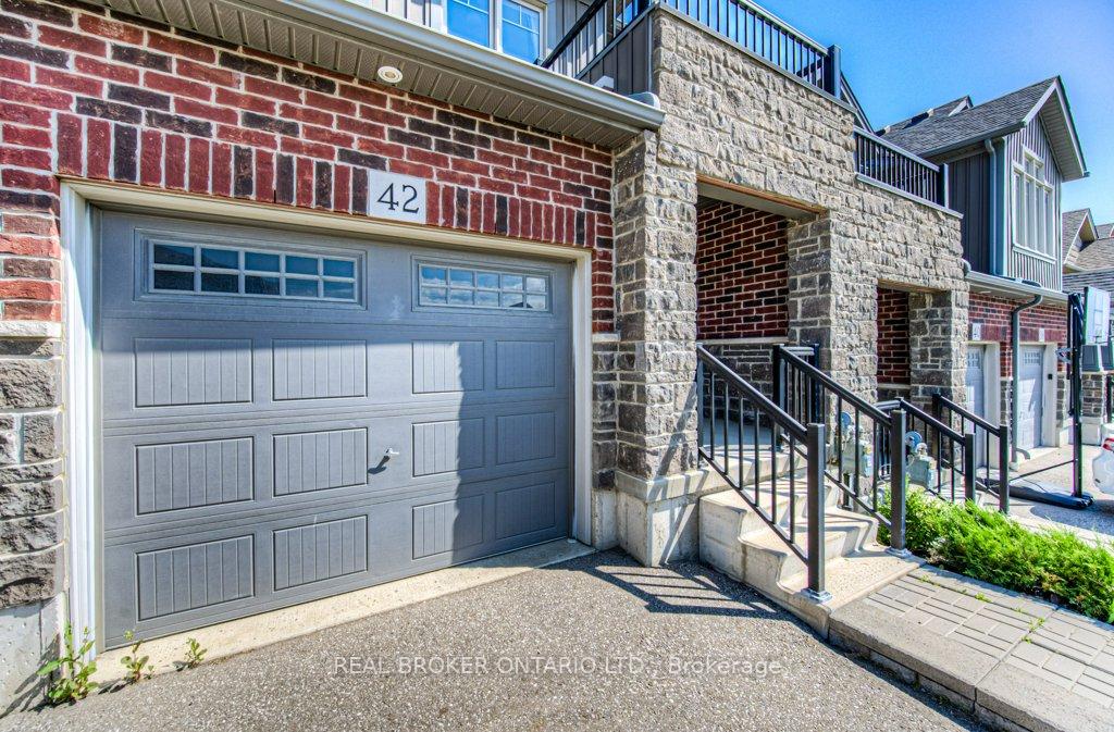 Photo 5 of 42 Eliza Avenue, Kitchener — HOMEH