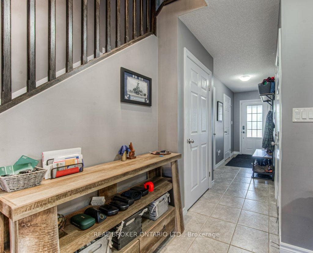Photo 11 of 42 Eliza Avenue, Kitchener — HOMEH
