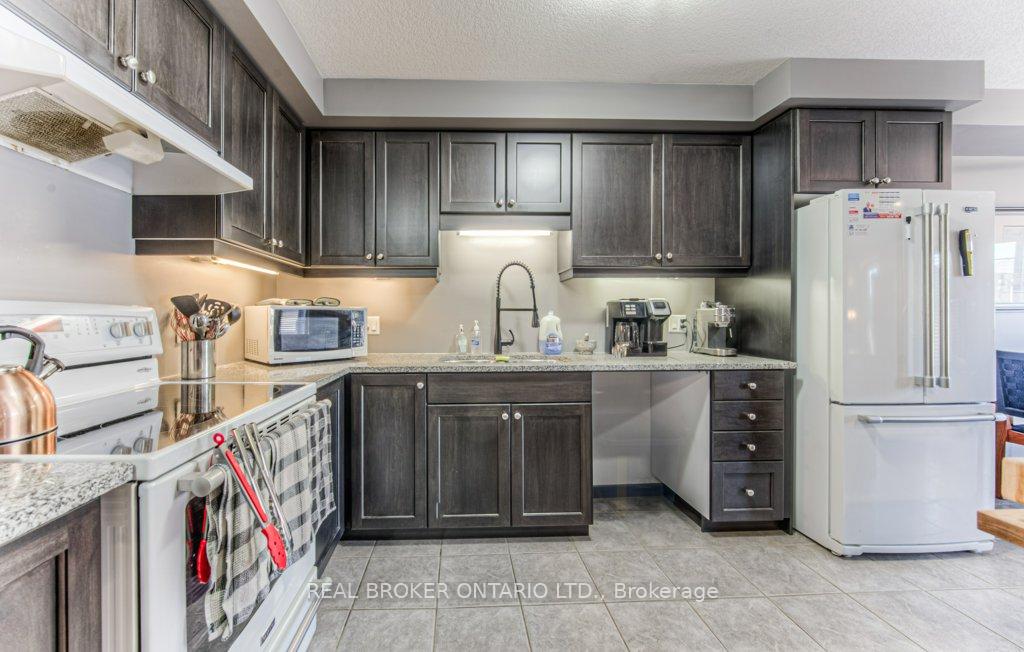 Photo 13 of 42 Eliza Avenue, Kitchener — HOMEH