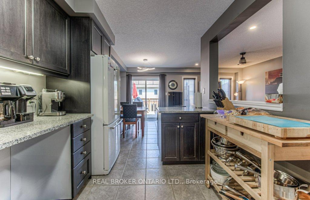 Photo 15 of 42 Eliza Avenue, Kitchener — HOMEH