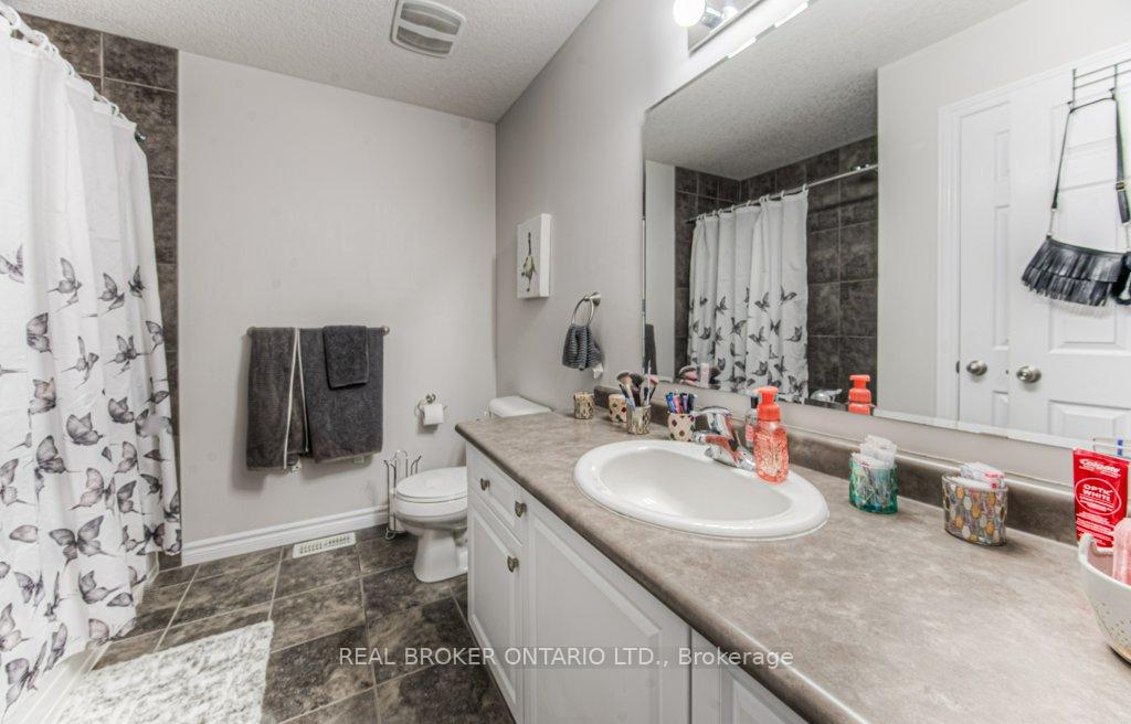 Photo 30 of 42 Eliza Avenue, Kitchener — HOMEH